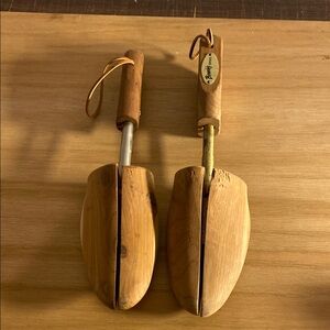 Bennies Shoe Keeper Mens Large Split Toe Cedar Wood With Leather Strap
